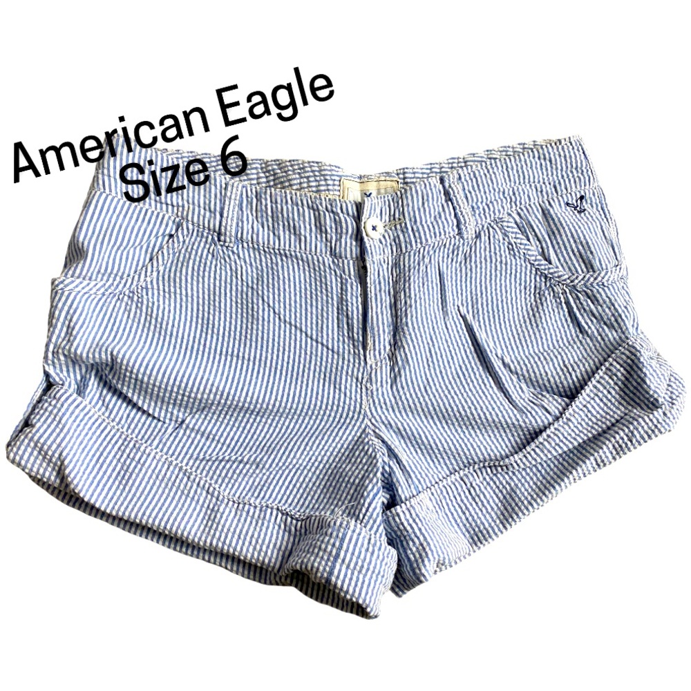 American Eagle 🦅 Stripped Shorts